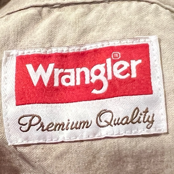 Wrangler Men's Gray Short Sleeve Shirt Mens Button Down Shirt - Picture 4 of 5